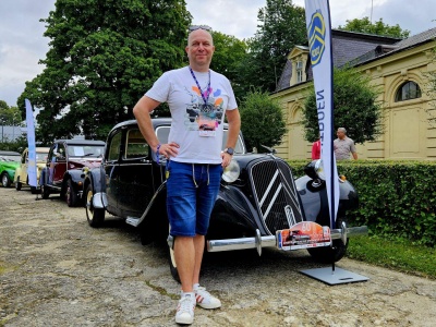 Citroën Traction Avant BN z 1955 roku – „jeżdżę dla przyjemności, nie dla prędkości”