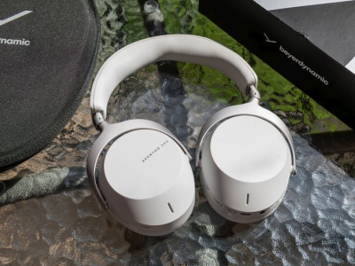 Świetnie brzmią, ale zwłaszcza jedno wymaga poprawy. Recenzja Beyerdynamic Aventho 300