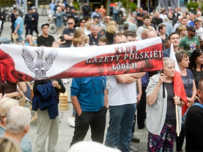 Policja podsumowała antyemigranckie manifestacje. Podano liczbę zatrzymanych
