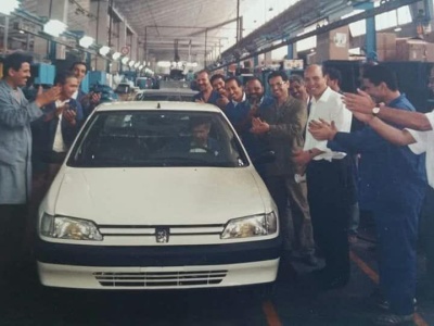 Tak wyglądał pierwszy Peugeot 405, który zjechał z taśm fabryki Somaca