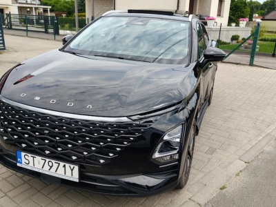 Przejechał 2700 km i sprzedaje 8-miesięczną Omodę 5 za 71 900 zł. Powód oczywisty, ale niezrozumiały
