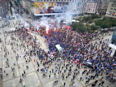 Manifestacja - Stop imigracji, kontrmanifestacja - Nacjonalizm to nie patriotyzm