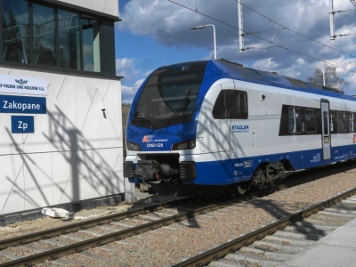 Ponad 1000 km i kilkanaście godzin w pociągu. To najdłuższe trasy kolejowe w Polsce