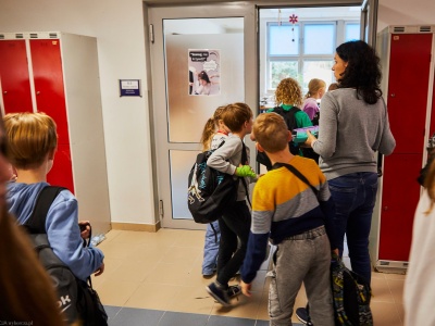 49 proc. polskich rodziców obawia się tej samej rzeczy. Pomoc 