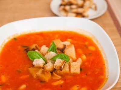 Wlej 4 łyżki do zupy pomidorowej. Będzie lepsza niż w drogiej restauracji