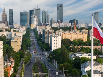 Płace w Polsce wciąż będą rosły w wysokim tempie. To może wpłynąć na decyzje RPP