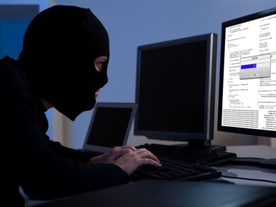 Słabe hasło pracownika pomogło cyberprzestępcom. Pracę straci 700 osób