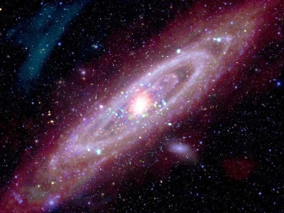 Andromeda, jakiej nie znaliśmy. NASA pokazuje jej ukrytą stronę