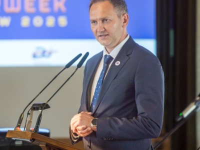 Polska ma własną sztuczną inteligencję. PLLuM wesprze też samorządy