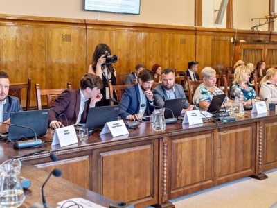 Radni PiS zawieszeni [ Wiadomości ]