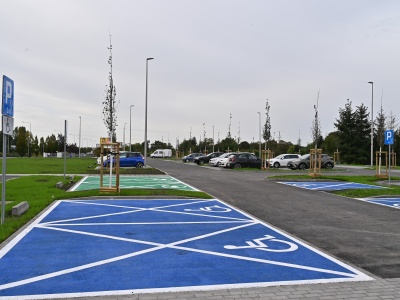 Komunikacją miejską po aglomeracji. Samochód zostaw na parkingu