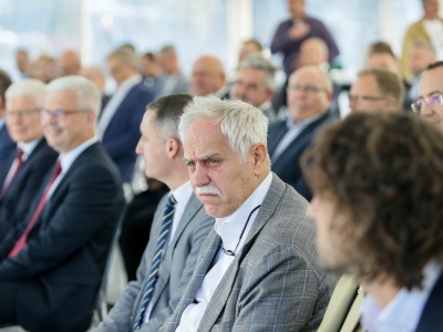 Totalnie zaskoczony Zygmunt Solorz. Miliardera opuszczają najbardziej zaufani ludzie. Jak do tego doszło i czy to kończy walkę o sukcesję w Polsacie?