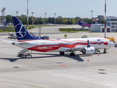 Specjalne rejsy LOT do Kalamaty i Trondheim