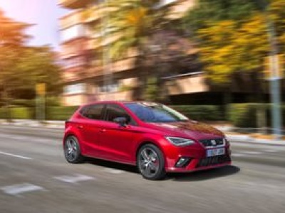 Seat Ibiza nigdzie się nie wybiera. Właśnie dostał nowy cennik i jest odrobinę droższy