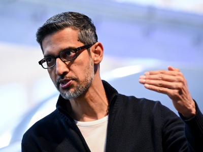 Alphabet wydaje na sztuczną inteligencję, ale i więcej na niej zarabia