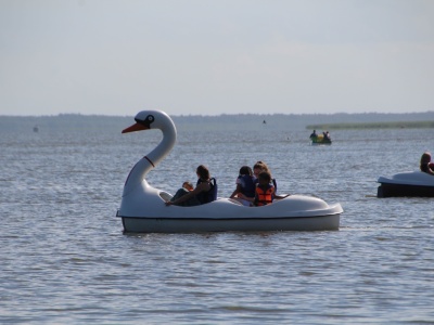 Jak zadbać o bezpieczeństwo dzieci nad wodą? Kilka porad