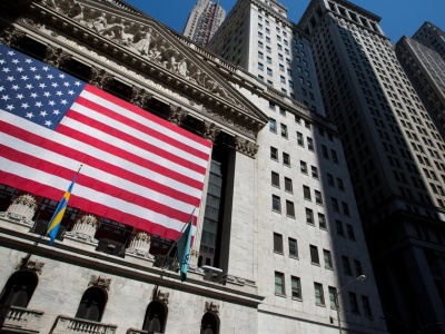 S&P 500 i Nasdaq śrubują rekordy, Tesla mocno w dół