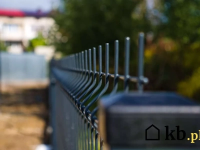 Cennik ogrodzeń panelowych wraz z podmurówką i montażem