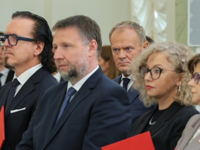 Drugie dno awansu Sikorskiego i przyciąganie Polski 2050. Oto gry Tuska