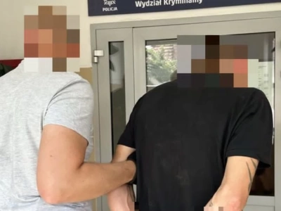 Zatrzymano 47-latka. Miał w domu nielegalną broń i narkotyki