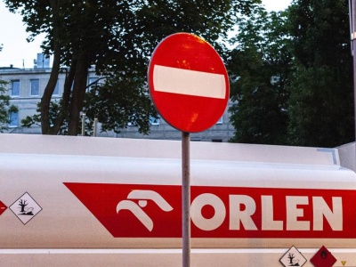 Korekta na Orlenie, szklany sufit WIG20 i co z tym PPK? W samo południe komentuje Adrian Apanel