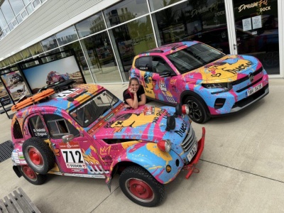 Citroën 2CV „Duckar” i C3 w rajdowych barwach na plenerowej wystawie w Pradze