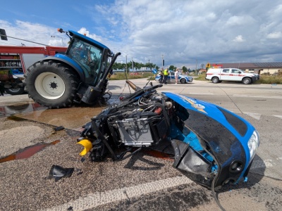 Wypadek na DK50 w Młodzieszynie. Wezwano śmigłowiec LPR