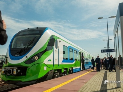 Na Podkarpaciu znacząco wzrosła liczba pasażerów podróżujących koleją