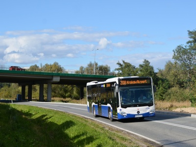 Autobus na lotnisko jak dawniej? Mieszkańcy proszą marszałka