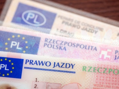 Bezterminowe prawo jazdy do wymiany. 15 mln Polaków czeka wizyta w urzędzie, padła data