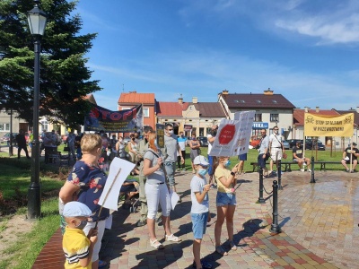 Cieszą się, bo to koniec uciążliwości zapachowych. Pracę straciło ponad 70 osób. Kto wygrał?