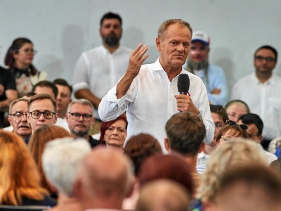 Szymon Hołownia mówił o zamachu stanu. Donald Tusk komentuje: Jak z dziećmi na wakacjach