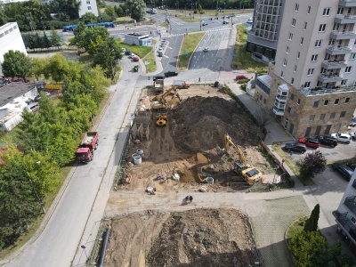 Widać już zarys nowej drogi. Trwa budowa ulicy 8 Pułku Ułanów (ZDJĘCIA)