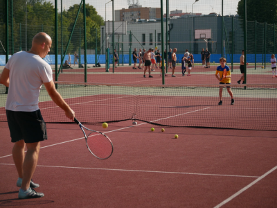 Rowerami pod Jagodno, turniej tenisa i wycieczka rowerkami wodnymi [ Sport ]