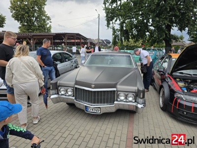 Od klasyków po ciągniki. Jubileuszowe Spotkania Miłośników Motoryzacji w Żarowie [FOTO/VIDEO]