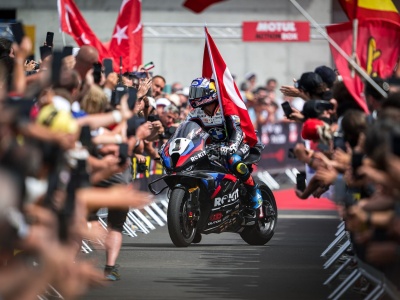 WSBK: Hat-trick Razgatlioglu, nowy tor i 1000. wyścig w historii… – działo się na Węgrzech!
