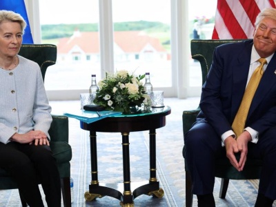 Trump: Nie ma mowy o zejściu poniżej 15 proc. Von der Leyen: Chodzi o przywrócenie równowagi