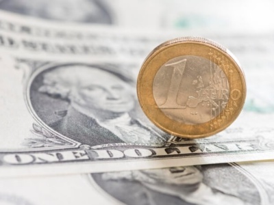 Euro na fali wzrostów! EUR/USD szykuje się do przełomowego wybicia – rynek może zaskoczyć!