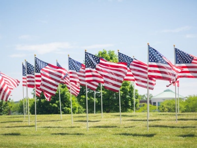 Europa i USA dogadały się ws. ceł: co z lekami, surowcami i AI?