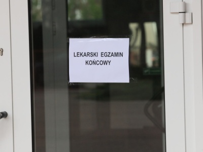 150 proc. w górę. Studenci i absolwenci słono zapłacą za kolejne zgłoszenie do LEK i LDEK