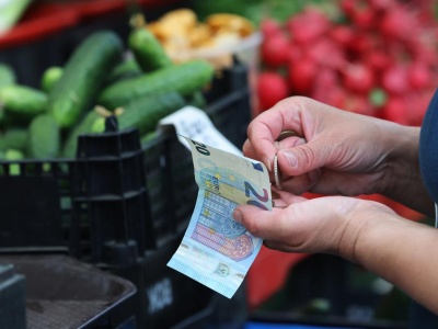 Oczekiwania inflacyjne konsumentów ze strefy euro spadają