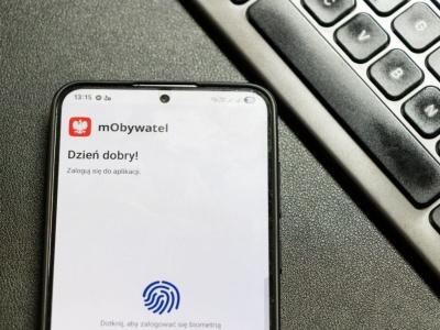 Do czego mObywatel wykorzystuje uprawnienia aplikacji? Są wątpliwości, ale ekspert uspokaja
