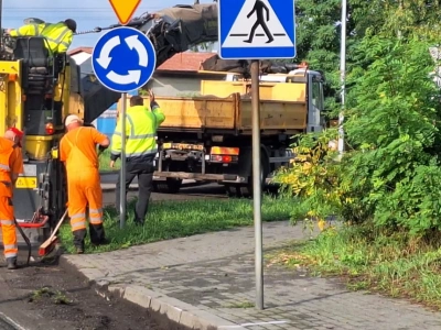 Drogowcy w Jaworznie się nie popisali. Uniemożliwili dojazd do firm przy ulicy Młynarskiej