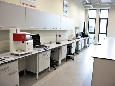 Nowoczesne laboratoria Politechniki Świętokrzyskiej oddane do użytku