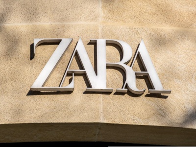 Zara pogłębia wyprzedaż - lniane dodatki znalazłam tam za mniej niż 66 zł. A co w Mohito?