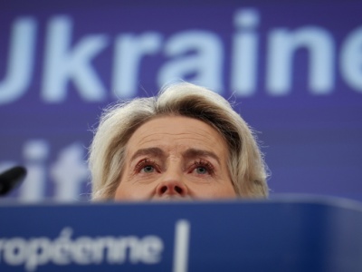 Porozumienie handlowe UE z USA zawiera „tajną klauzulę promującą interesy Ukrainy”?  Europosłowie żądają jej upublicznienia