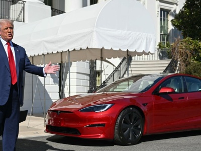 Donald Trump tupnął nogą. Producenci aut elektrycznych się wycofują