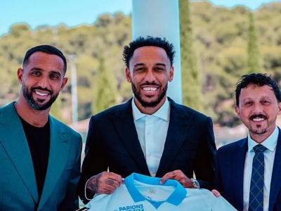 OFICJALNIE: Aubameyang wrócił do Europy! Przywitany jak król [WIDEO]