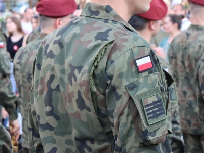 Ulicami Krakowa przejdzie marsz z asystą wojskową i orkiestrą 
