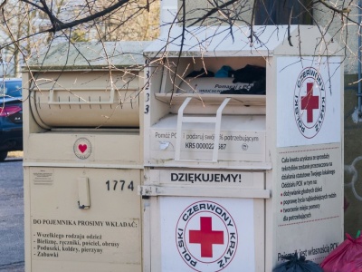 Z polskich miast znikną kontenery PCK. Powodem zmiany w prawie